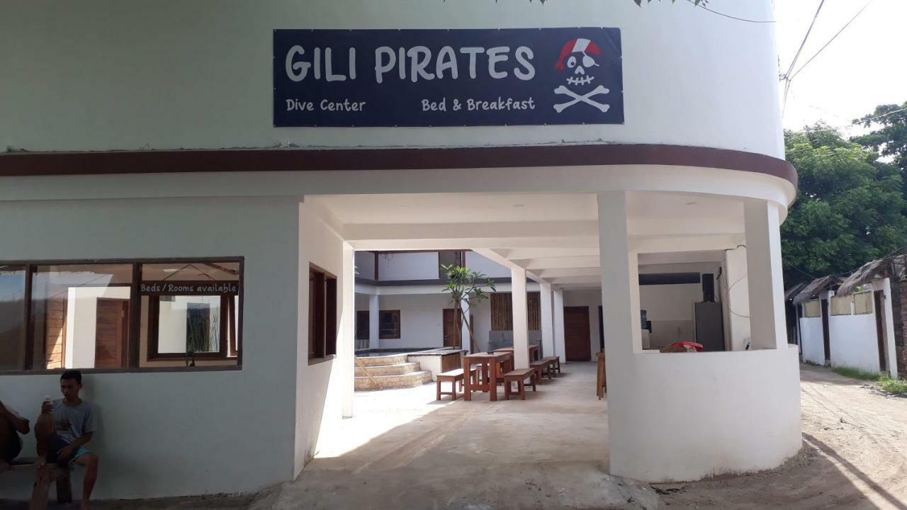 Gili Pirates Dive & Bnb 길리트라왕안 외부 사진