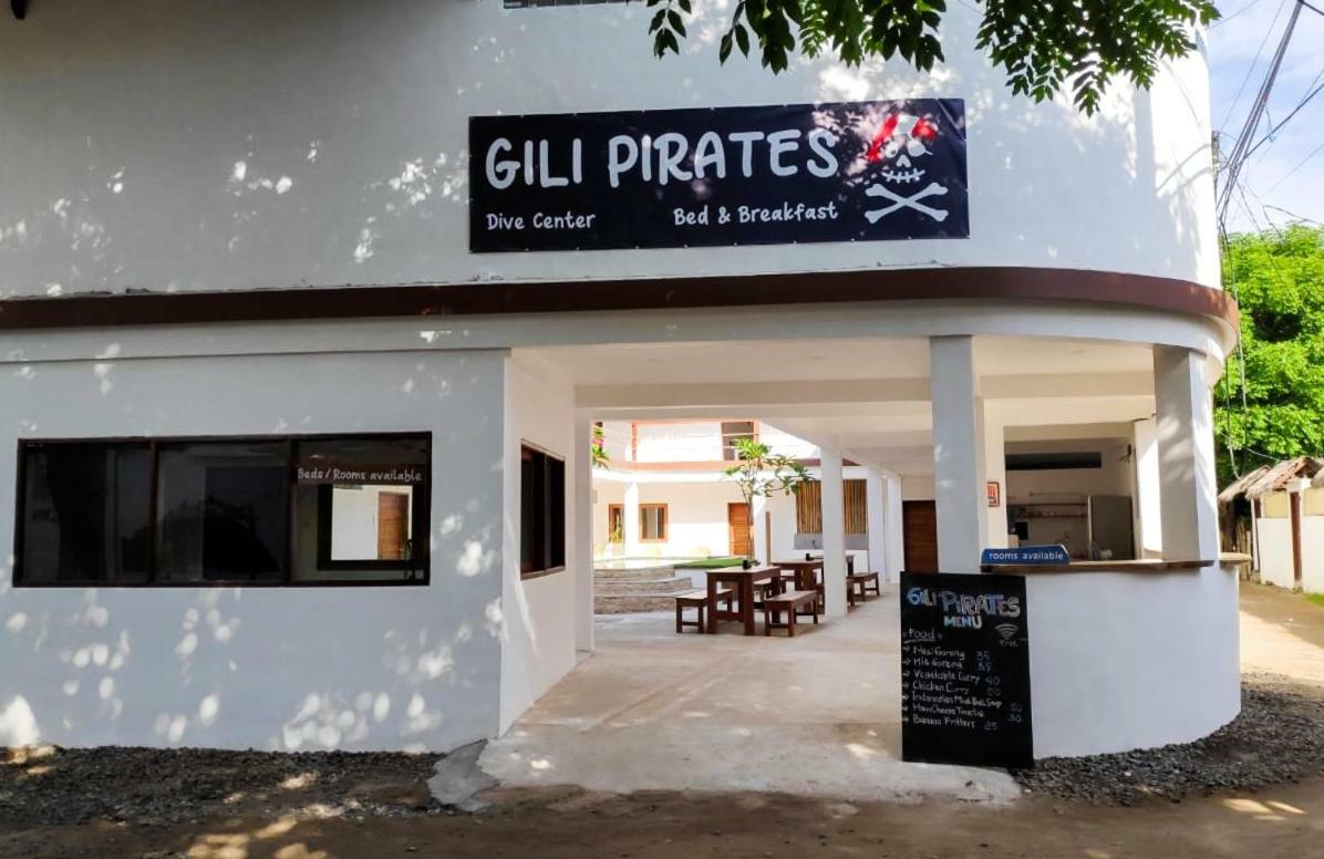 Gili Pirates Dive & Bnb 길리트라왕안 외부 사진